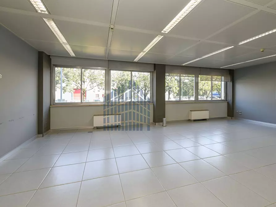 Immagine 15 di Ufficio in affitto  in via Maestri a Brescia