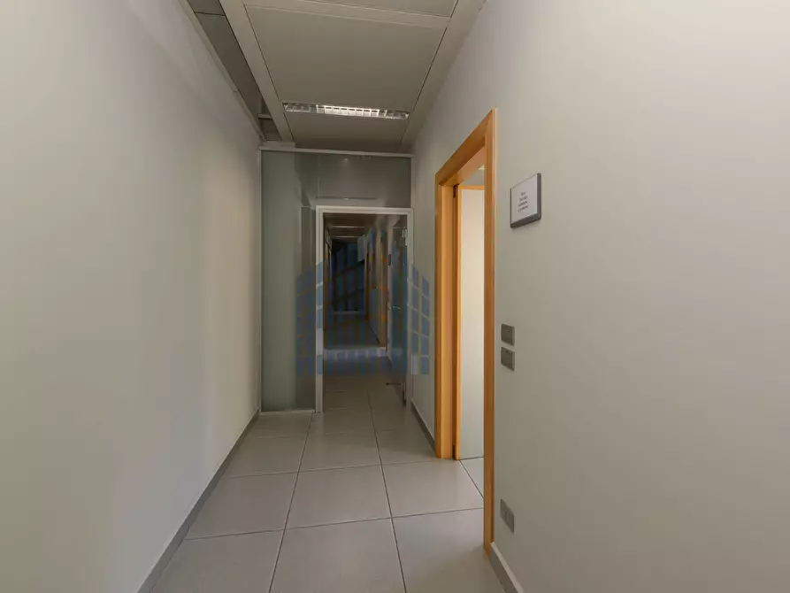 Immagine 19 di Ufficio in affitto  in via Maestri a Brescia