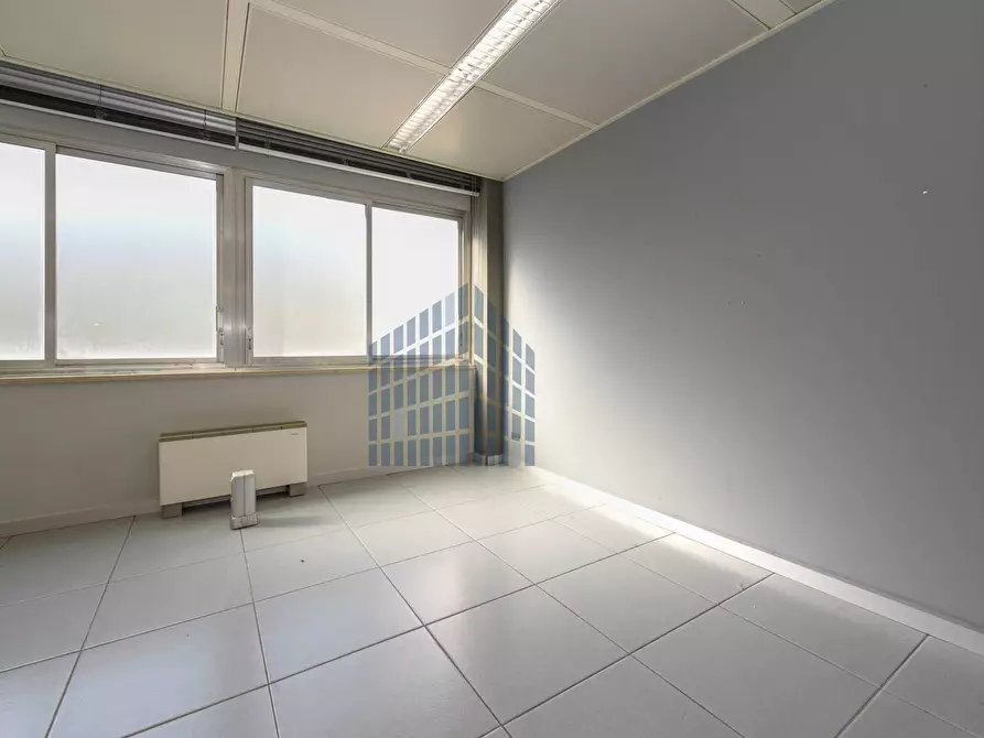 Immagine 20 di Ufficio in affitto  in via Maestri a Brescia