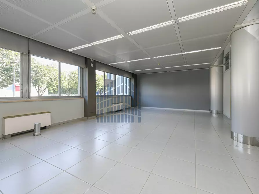 Immagine 3 di Ufficio in affitto  in via Maestri a Brescia