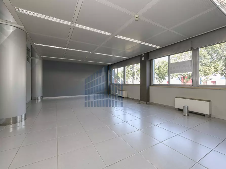 Immagine 30 di Ufficio in affitto  in via Maestri a Brescia