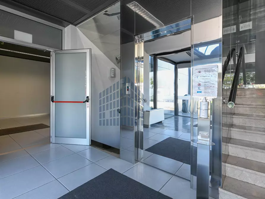 Immagine 36 di Ufficio in affitto  in via Maestri a Brescia