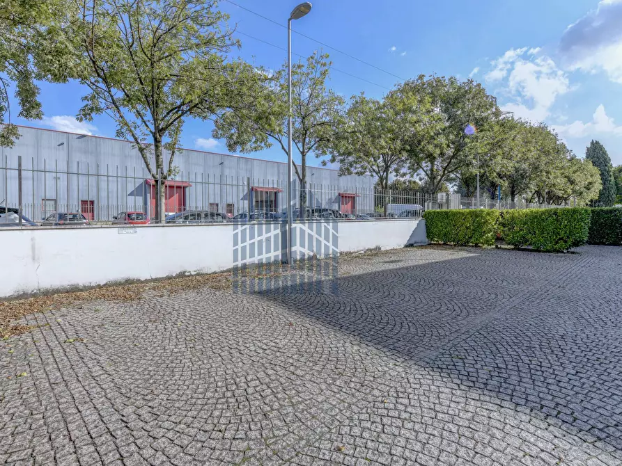 Immagine 38 di Ufficio in affitto  in via Maestri a Brescia