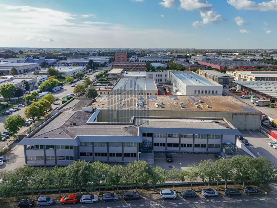 Immagine 43 di Ufficio in affitto  in via Maestri a Brescia