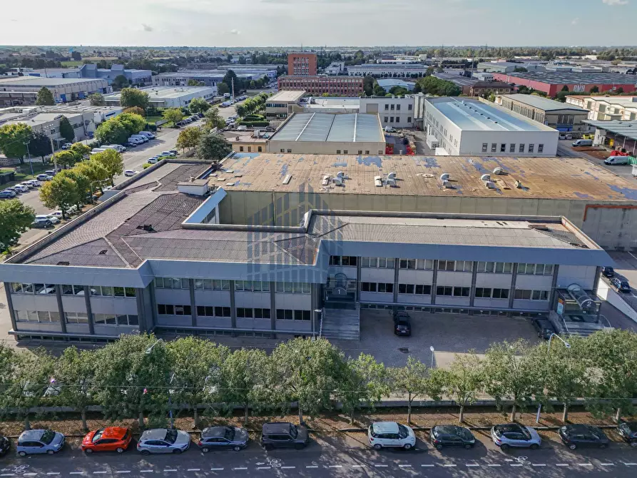 Immagine 44 di Ufficio in affitto  in via Maestri a Brescia