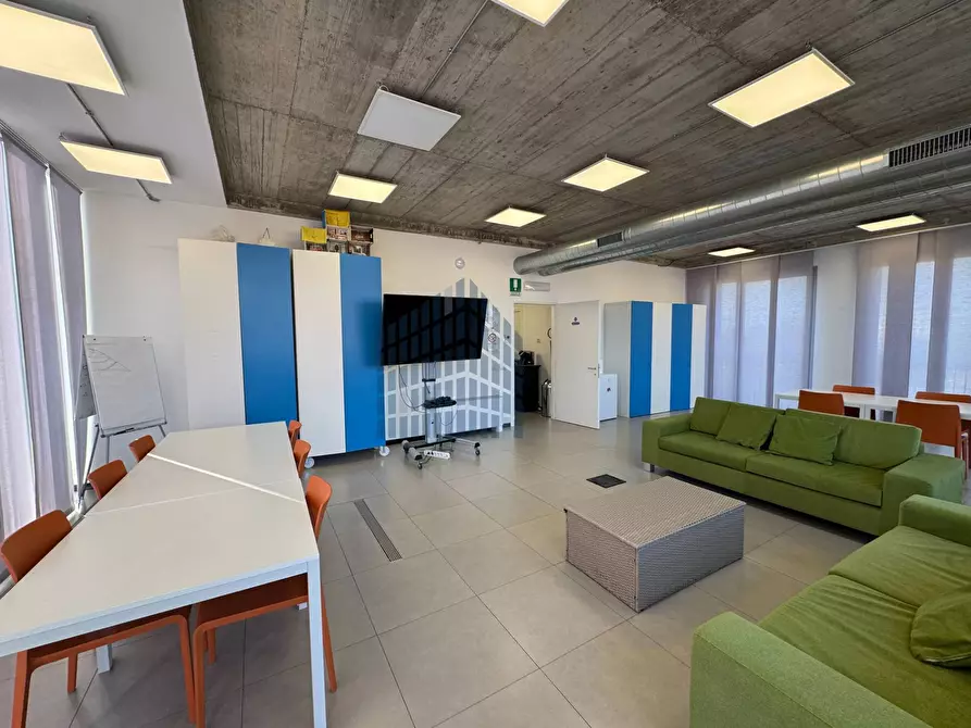 Immagine 17 di Ufficio in affitto  in Viale Italia 26 a Brescia