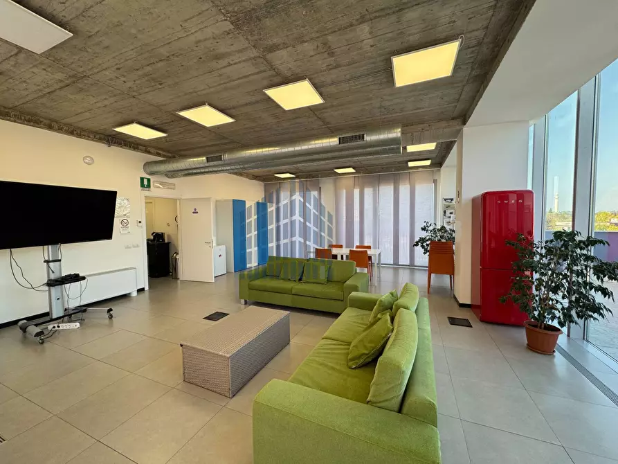 Immagine 18 di Ufficio in affitto  in Viale Italia 26 a Brescia