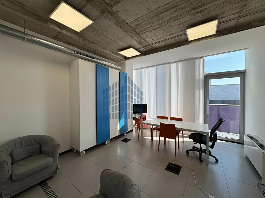 Immagine 21 di Ufficio in affitto  in Viale Italia 26 a Brescia