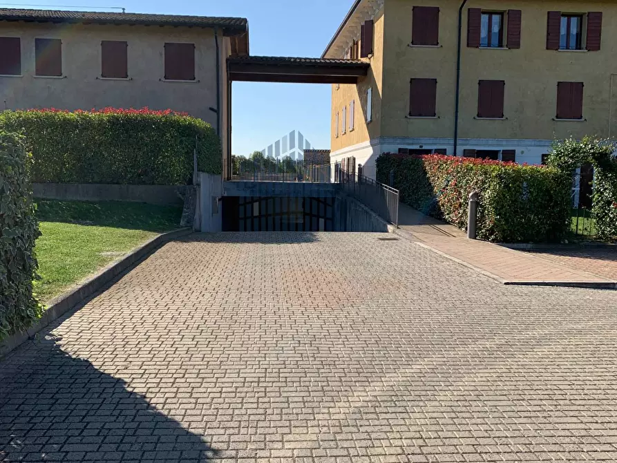 Immagine 1 di Box auto in vendita  in Località Zappello 1 a Pozzolengo