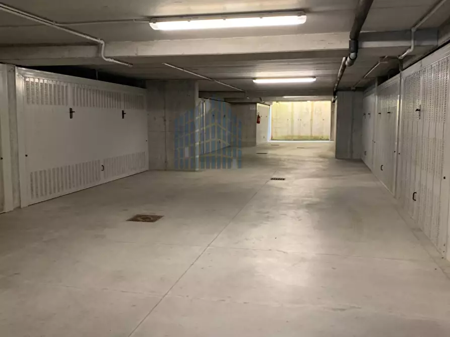 Immagine 9 di Box auto in vendita  in Località Zappello 1 a Pozzolengo