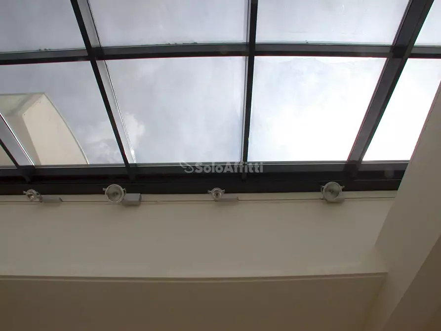 Immagine 6 di Ufficio in affitto  a Pesaro