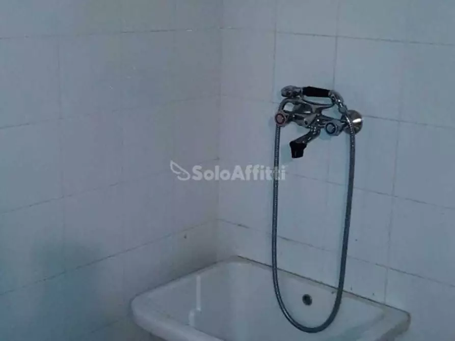 Immagine 25 di Appartamento in affitto  in Roma a Fano