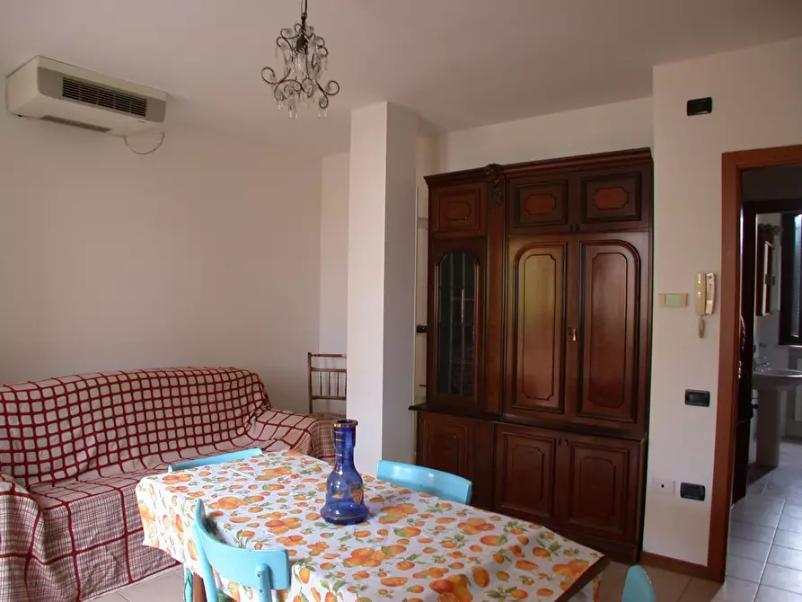 Immagine 4 di Appartamento in vendita  a Fano