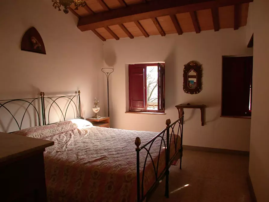 Immagine 11 di Casa semindipendente in vendita  in VIA SAVIGNANO a Cartoceto