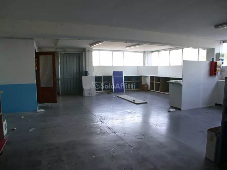 Immagine 1 di Locale commerciale in affitto  in XII Settembre 44 a Fano