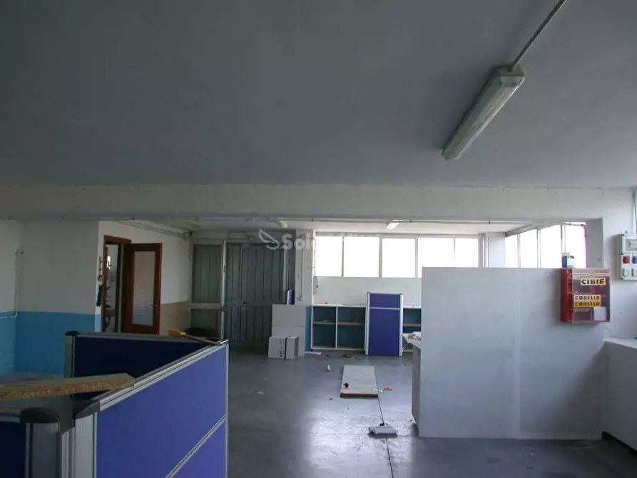 Immagine 3 di Locale commerciale in affitto  in XII Settembre 44 a Fano