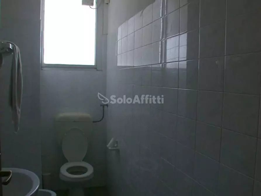 Immagine 4 di Locale commerciale in affitto  in XII Settembre 44 a Fano