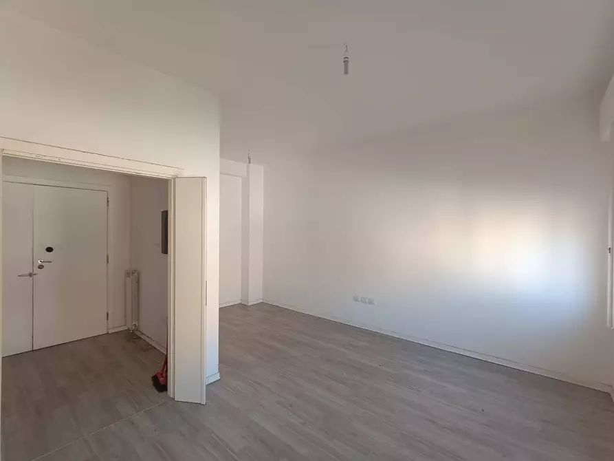 Immagine 2 di Appartamento in affitto  a Fano