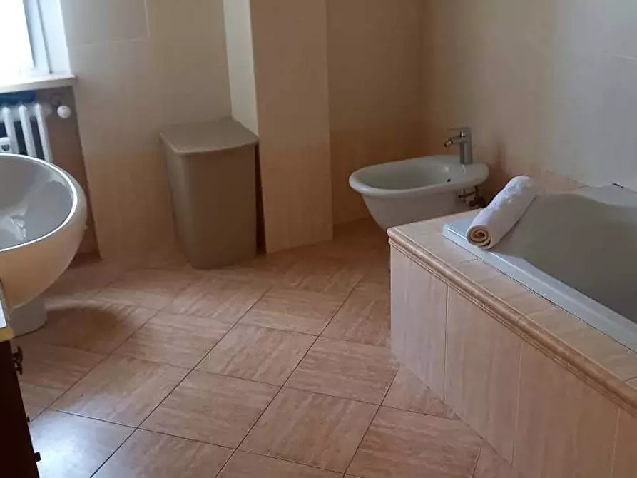 Immagine 8 di Appartamento in vendita  a Pesaro