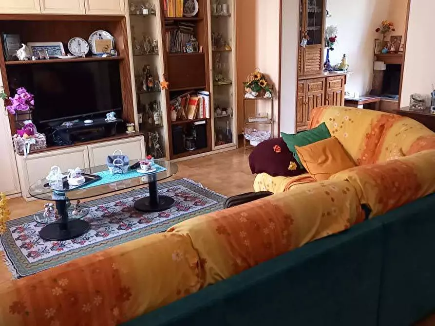 Immagine 1 di Agriturismo in vendita  in Strada Borgo Santa Lucia a Pesaro