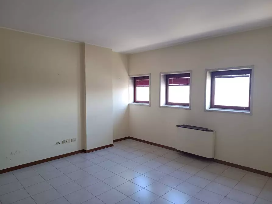Immagine 3 di Ufficio in affitto  in via Andrea Costa a Pesaro