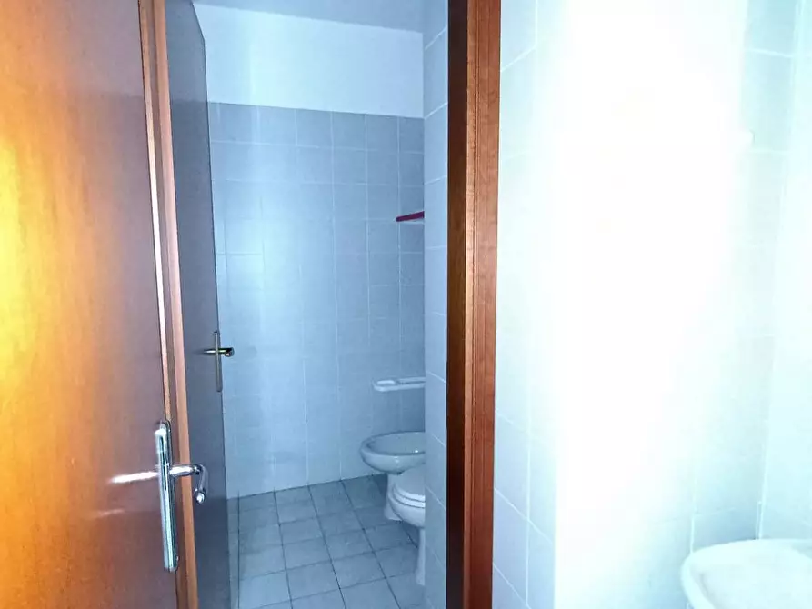 Immagine 11 di Ufficio in affitto  in via Andrea Costa a Pesaro