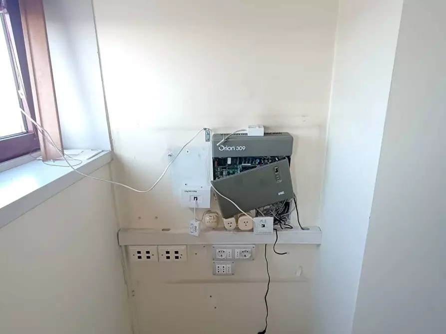 Immagine 13 di Ufficio in affitto  in via Andrea Costa a Pesaro