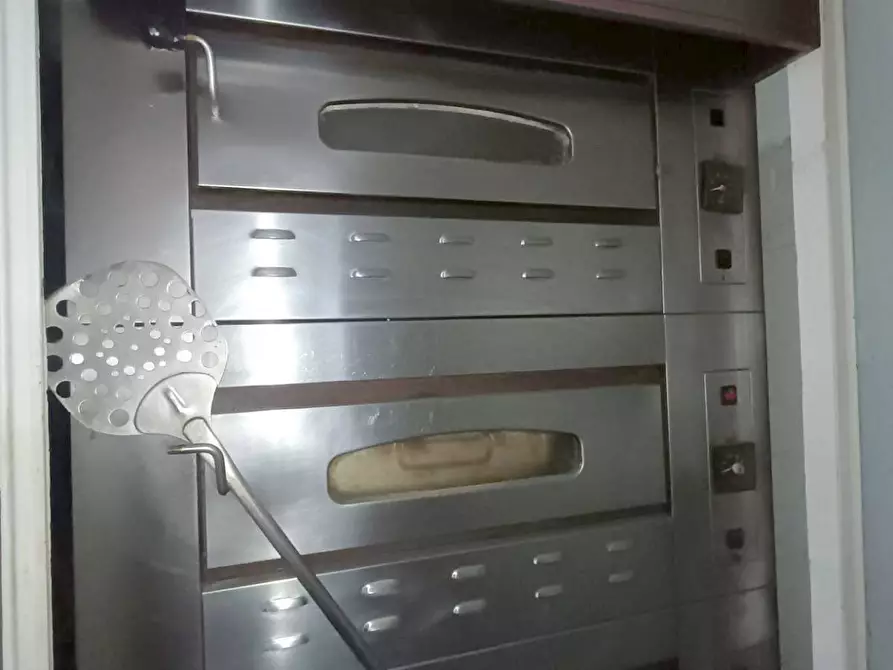 Immagine 13 di Locale commerciale in affitto  in Via Giovanni Giolitti a Pesaro