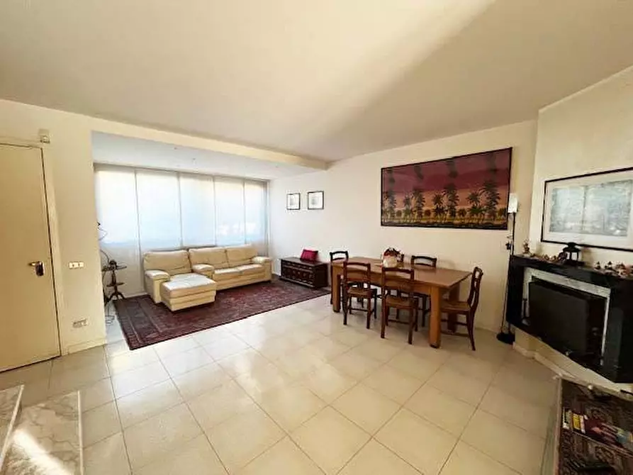 Immagine 3 di Agriturismo in vendita  in VIA DELLA FABRECCIA a Pesaro