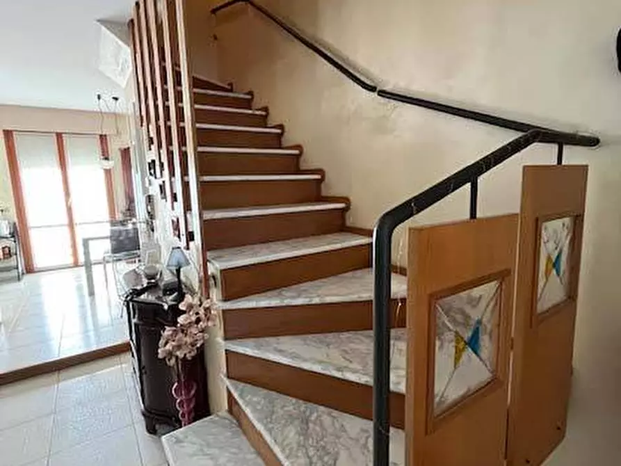 Immagine 2 di Agriturismo in vendita  in VIA DELLA FABRECCIA a Pesaro