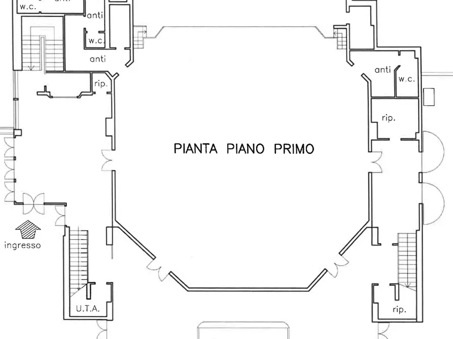 Immagine 1 di Locale commerciale in affitto  in Via Andrea Costa a Pesaro
