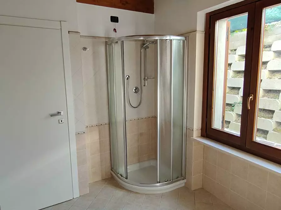 Immagine 25 di Casa semindipendente in affitto  in strada flaminia a Pesaro