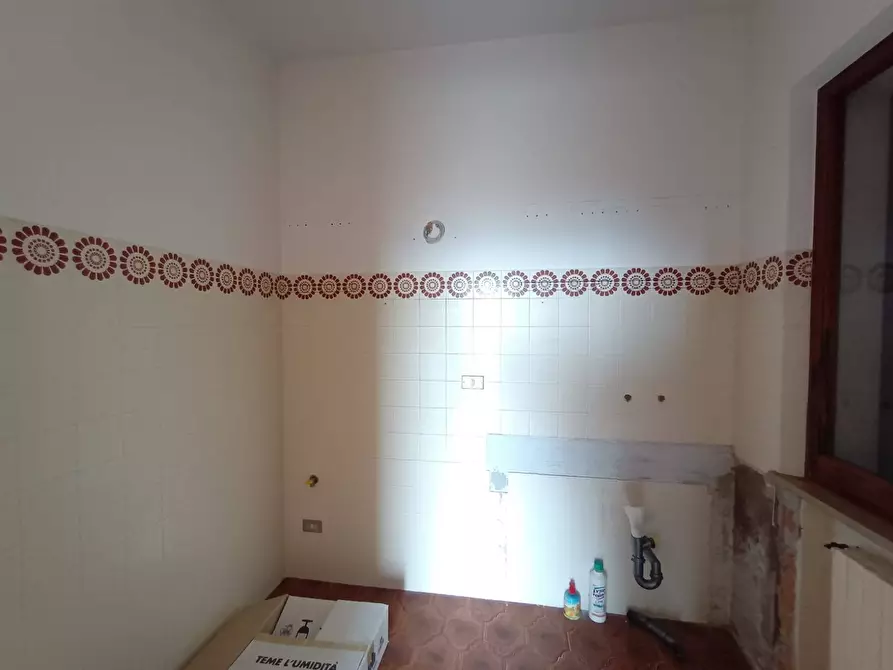 Immagine 9 di Villa in vendita  a Mombaroccio