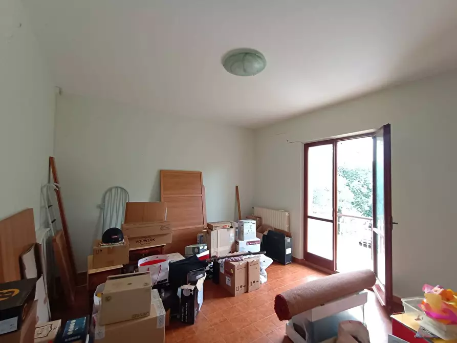 Immagine 11 di Villa in vendita  a Mombaroccio