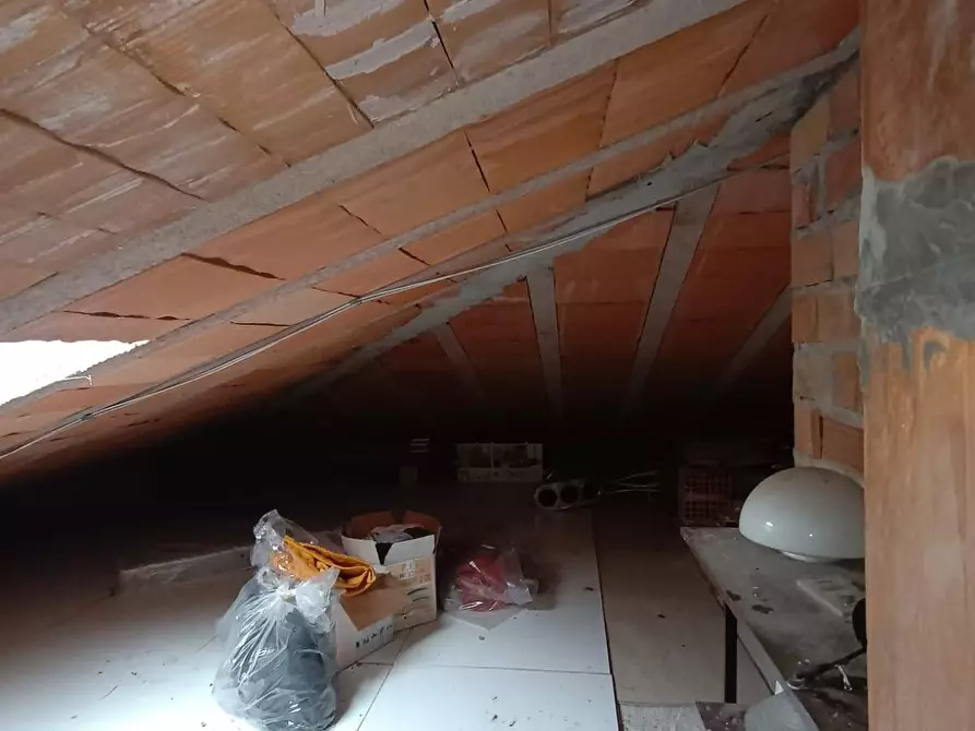 Immagine 17 di Villa in vendita  a Mombaroccio