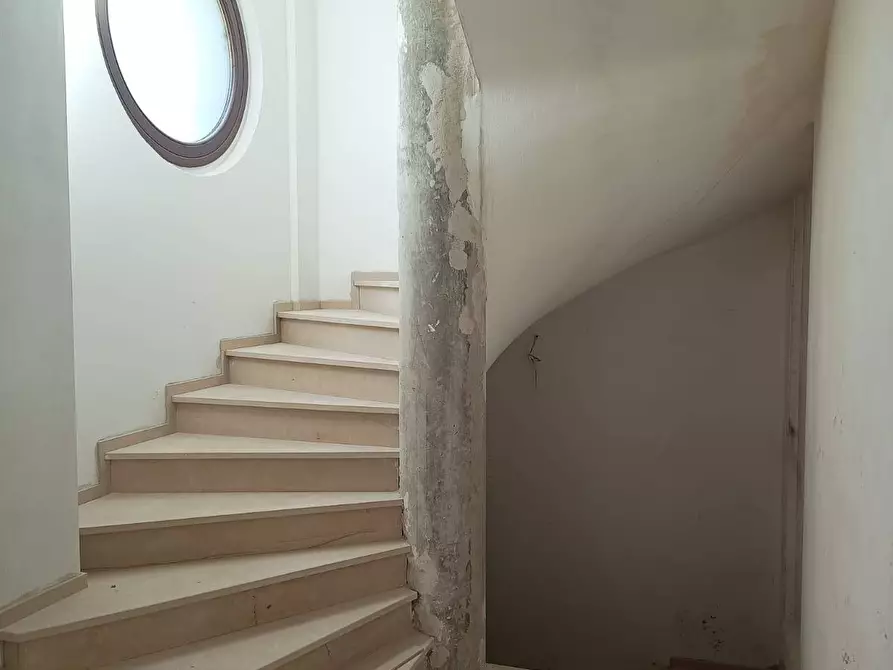 Immagine 16 di Appartamento in vendita  in via Roma a Fermignano