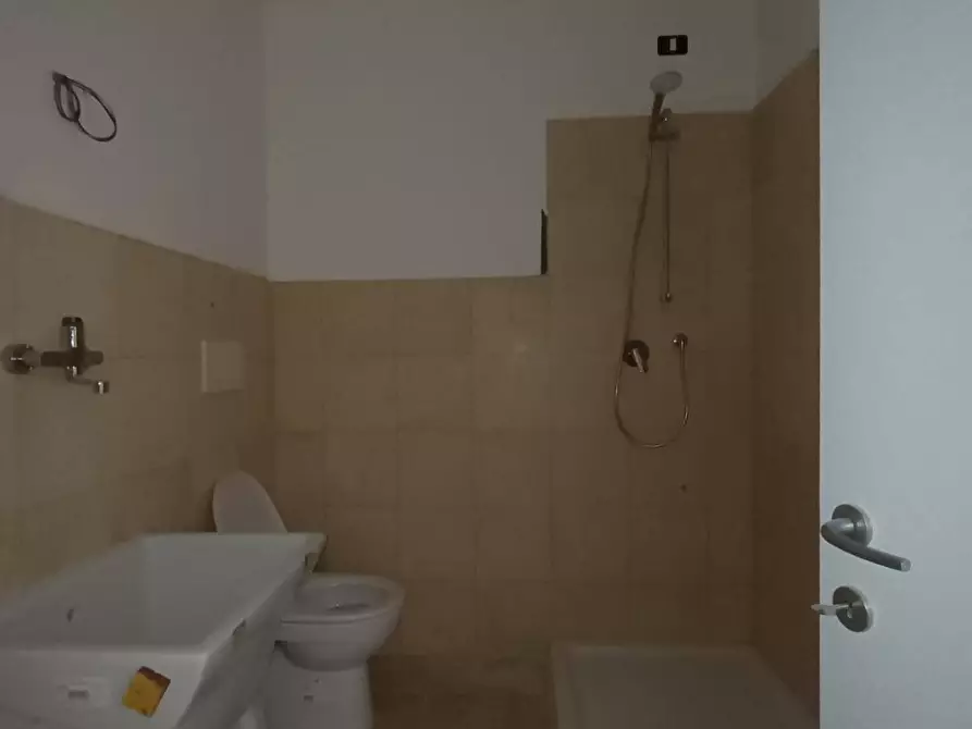 Immagine 18 di Appartamento in vendita  in via Roma a Fermignano