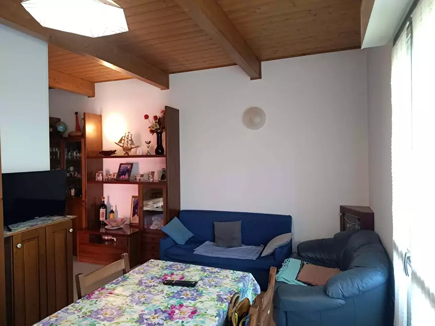 Immagine 5 di Appartamento in vendita  in XXVIII 12 a Fano