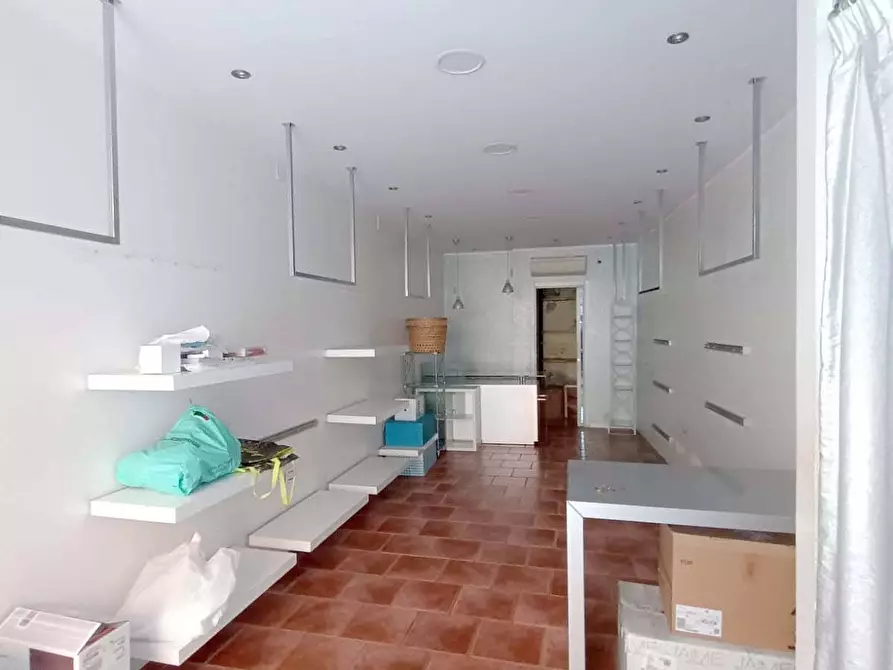 Immagine 6 di Locale commerciale in affitto  in C.so Matteotti 57 a Fano