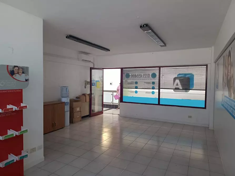 Immagine 2 di Ufficio in vendita  in Galleria Dei Fonditori 48 a Pesaro