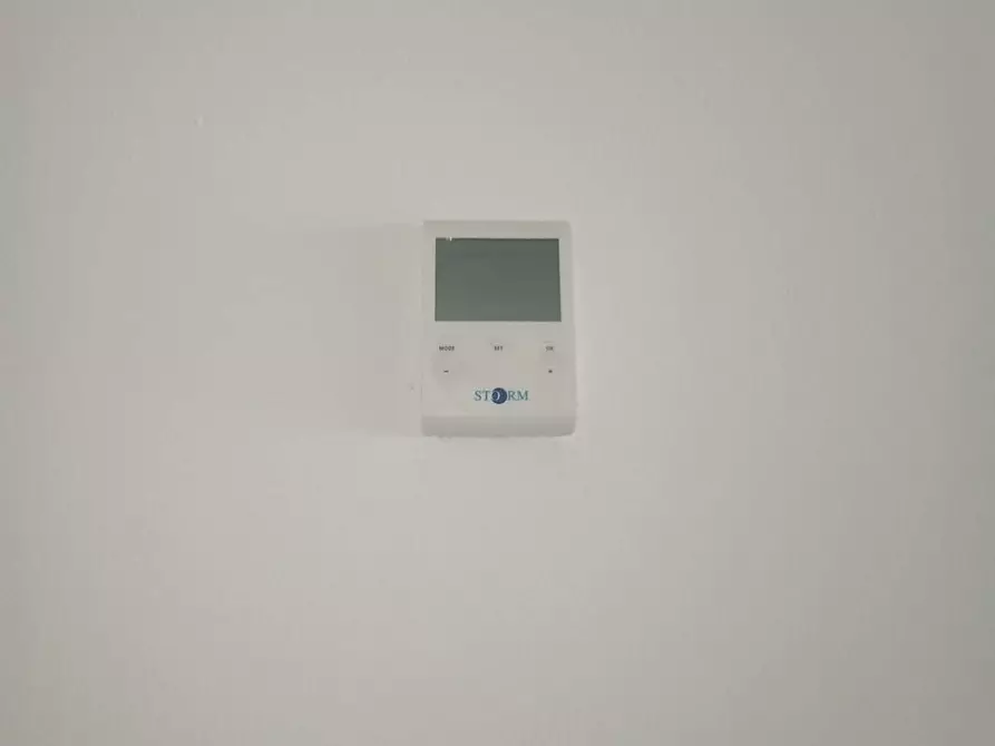 Immagine 10 di Locale commerciale in vendita  in VIA DELLE BETULLE a Pesaro