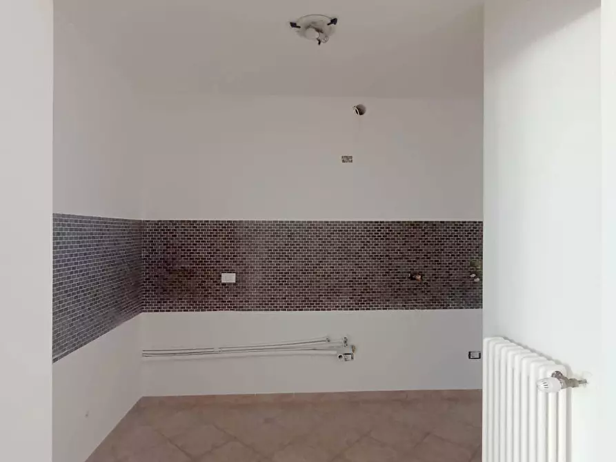 Immagine 8 di Appartamento in vendita  in via bixio a Pesaro