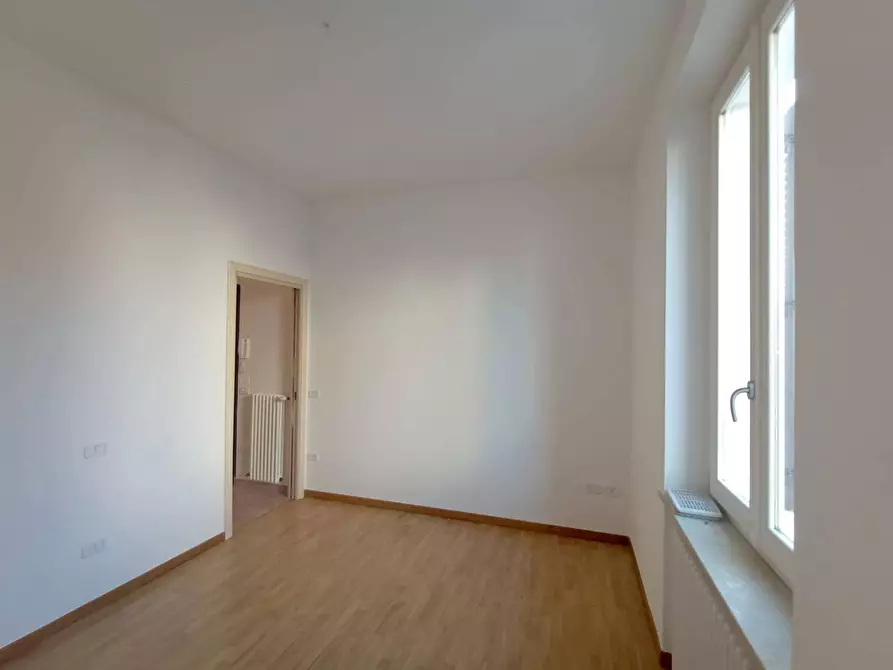 Immagine 15 di Appartamento in vendita  in via bixio a Pesaro