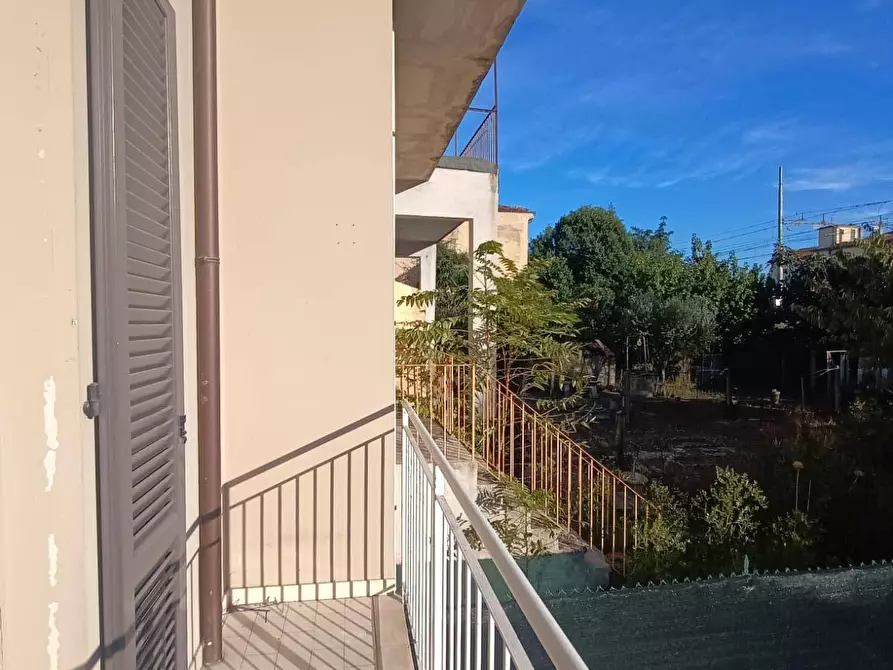 Immagine 18 di Appartamento in vendita  in via bixio a Pesaro