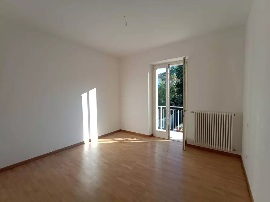 Immagine 19 di Appartamento in vendita  in via bixio a Pesaro