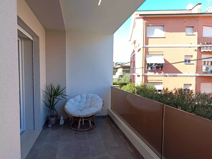 Immagine 10 di Appartamento in vendita  in via Gennari a Fano