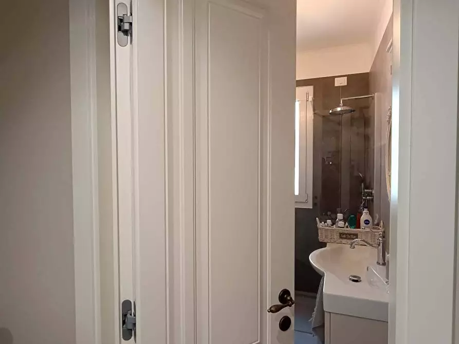 Immagine 40 di Appartamento in vendita  in via Gennari a Fano