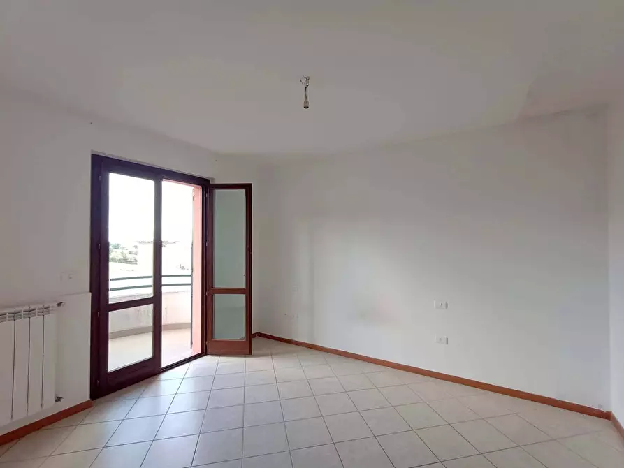 Immagine 7 di Appartamento in vendita  in via Roma 95 a Cartoceto