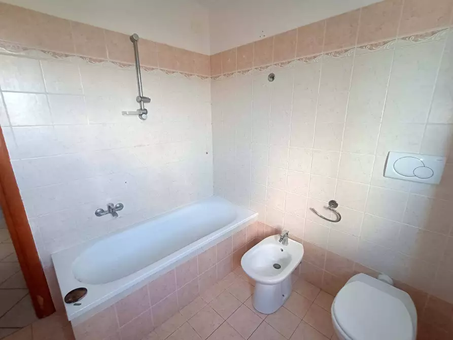 Immagine 10 di Appartamento in vendita  in via Roma 95 a Cartoceto