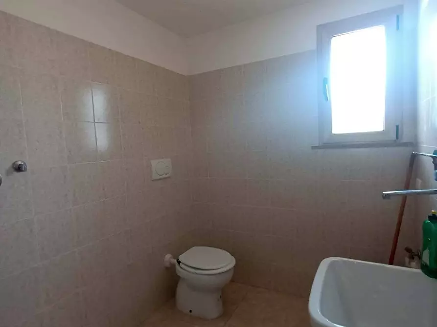 Immagine 23 di Appartamento in vendita  in via Roma 95 a Cartoceto